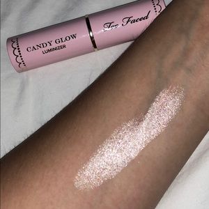 Too Faced I Want Kandee Highlighter